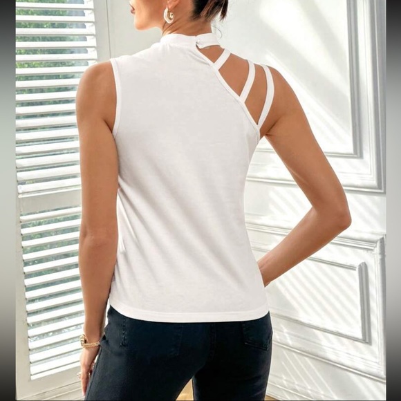 Boho cutout waffle knit tank top - Picture 9 of 12